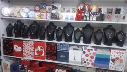 مانکن جواهرات نوک تیز