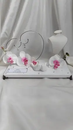 مانکن جواهرات ملکه