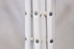 جالباسی پایه سنگی ایستاده