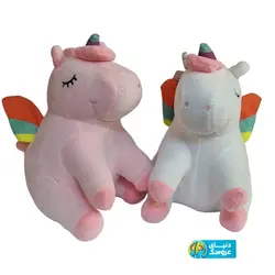 عروسک تک شاخ نشسته