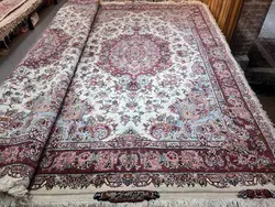 فرش طرح خطیبی قلم رج 30 گل ابریشم اندازه جفت 6 متری