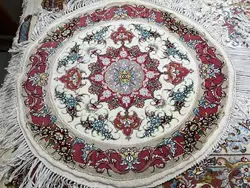 فرش دایره طرح علیا رج ۳۰ گل ابریشم اندازه ۱ در ۱ متر