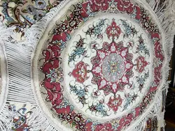 فرش دایره طرح علیا رج ۳۰ گل ابریشم اندازه ۱ در ۱ متر