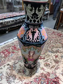 کوزه فرش حجمی رج ۵۰ گل ابریشم ارتفاع ۸۰ سانتی متر