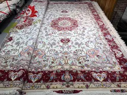 فرش طرح علیا رج 40 گل ابریشم اندازه دو پارچه 6 متری