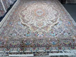 فرش طرح خطیبی سیمرغی جدید رج 55 چله و حاشیه‌ و گل ابریشم