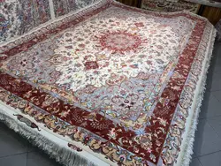 فرش طرح علیا رج۴۰ گل ابریشم اندازه تک ۹متری