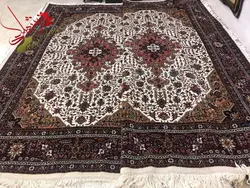 فرش طرح قبا حاشیه عنابی