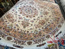 فرش دایره طرح خطیبی حاشیه و گل ابریشم رج 40 اندازه 3 در 3 متر