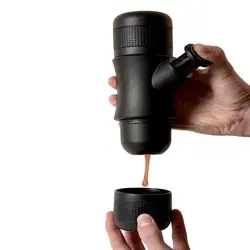 اسپرسوساز مسافرتی لواک با پمپ 8 بار