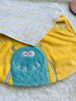 ست پیشبند و دستمال گردن