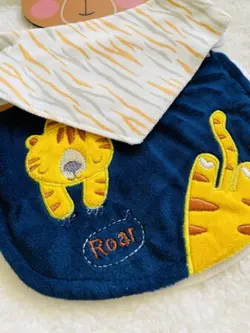 ست پیشبند و دستمال گردن