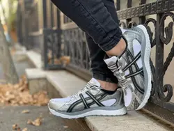 کتانی اسیکس تبریز نقره ای مشکی