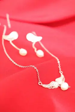 ست گردنبند و گوشواره