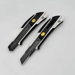 کاتر بزرگ اعلاء تیغ کربنی (دارای فضا قرار دادن تیغ و به همراه تیغ یدک )