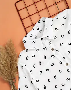 شومیز نخی سفید طرح دار | پوشاک دارکوب