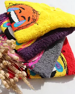 بلوز پولیشی استیکر لبخند | پوشاک دارکوب