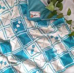 پتوی نوزاد قلاب بافی دخترانه با آستر مخمل طرح شکوفه