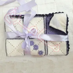 پتو نوزادی قلاب بافی آستر دار ، مدل شکوفه(سفارشی)