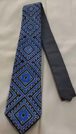 کراوات سوزن دوزی شده