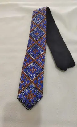 کراوات سوزن دوزی شده