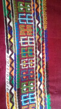 شماره دوزی روی پیراهن طرح سنتی