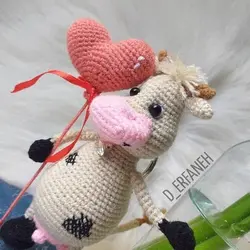 عروسک بافتنی گاو مونیکا