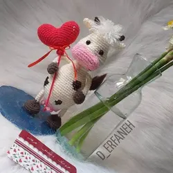 عروسک بافتنی گاو مونیکا