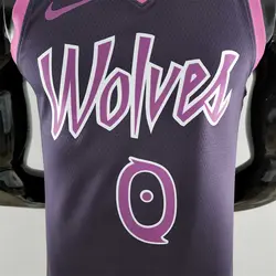 لباس ارغوانی مینه‌سوتا تیمبرولوز سیتی ادیشن