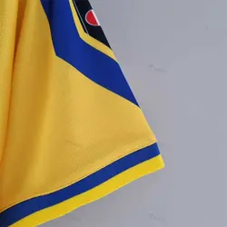 لباس کلاسیک پارما 2000-1999 کیت اول