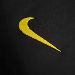 لباس کلاسیک بارسلونا 2012-2011 کیت دوم