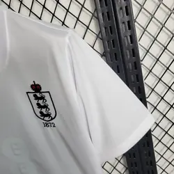 لباس 150 سالگی انگلیس | هوادار