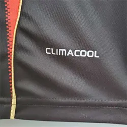 لباس کلاسیک میلان 2011-2010