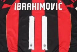 لباس کلاسیک میلان 2011-2010