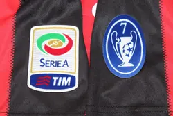 لباس کلاسیک میلان 2011-2010