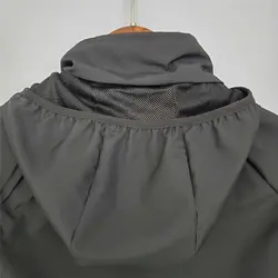 بادگیر لیورپول 2021 تمام مشکی