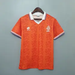 لباس کلاسیک هلند 1995