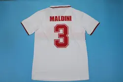 لباس کلاسیک میلان  94-93 کیت دوم