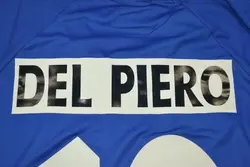 لباس کلاسیک یوونتوس در فینال لیگ قهرمانان ۱۹۹۶