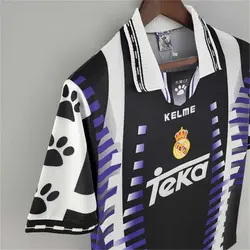 لباس کلاسیک رئال مادرید 1998-1997 کیت سوم