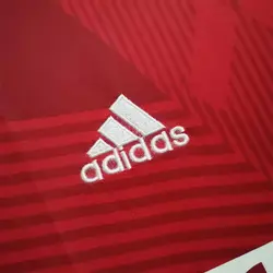 لباس ویژه ۱۰ سال قهرمانی بایرن مونیخ