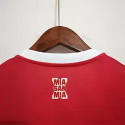 لباس ویژه ۱۰ سال قهرمانی بایرن مونیخ