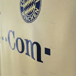 لباس کلاسیک بایرن مونیخ ۲۰۰۶-۲۰۰۴ کیت دوم