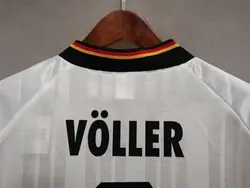 لباس کلاسیک آلمان 1992 کیت اول