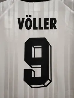 لباس کلاسیک آلمان 1992 کیت اول