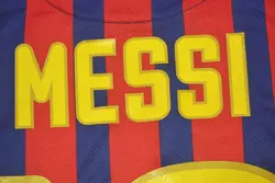 لباس کلاسیک بارسلونا 2012-2011 کیت اول