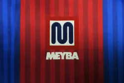 لباس کلاسیک بارسلونا 1992-1990 کیت اول