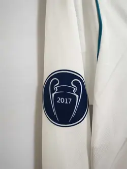 لباس کلاسیک رئال مادرید 2018-2017 کیت اول
