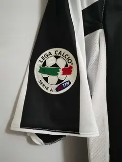 لباس کلاسیک یوونتوس 2005-2004 کیت اول