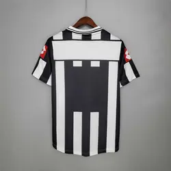 لباس کلاسیک یوونتوس 2002-2001 کیت اول
